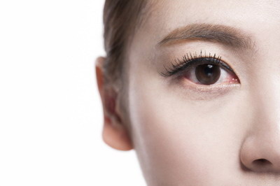 做双眼皮手术一般多久能恢复自然？
